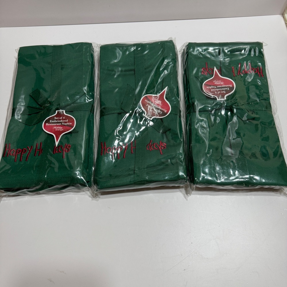 Linens-N-Things Happy Holidays Embroidered Green Napkins Set of 12 RN72191 NEW